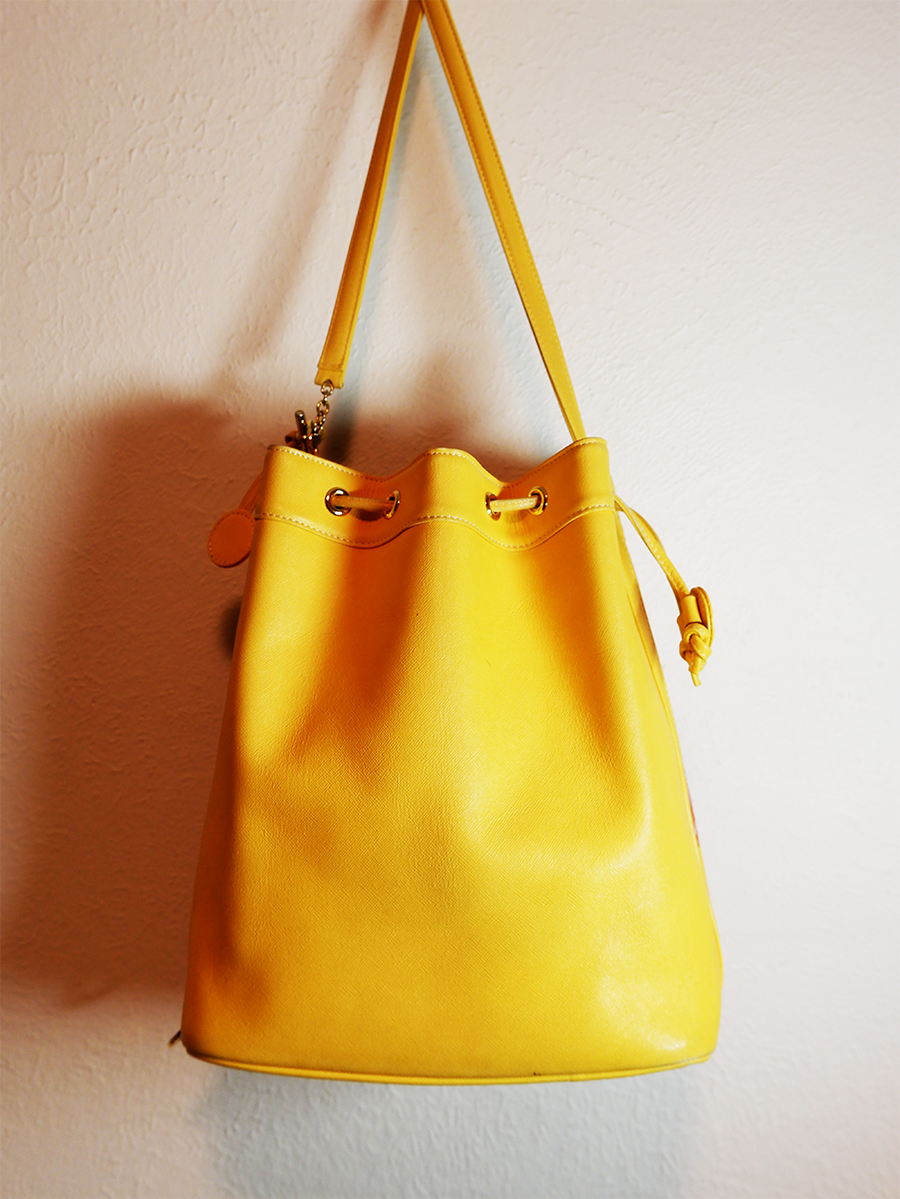 BUCKET BAG